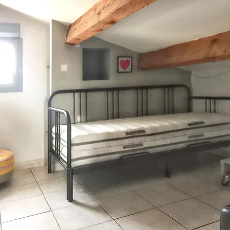 Vakantiehuis Maison Charmante A Avec Jardin Et Aire De Jeux. *