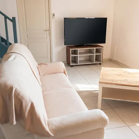 Maison Charmante A Avec Jardin Et Aire De Jeux. 別荘 アグド
